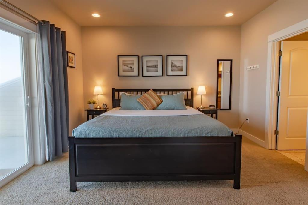 Rockaway Beach Vibes,Waterfront Oceanfront Rockaway Beach House Near Downtown,Wifi, Washer Dryer Exterior photo
